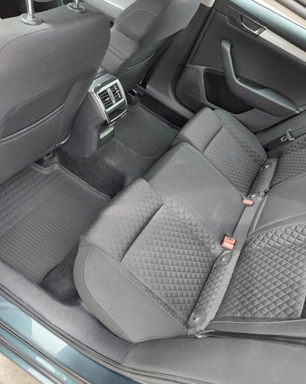 Skoda Superb cena 99900 przebieg: 159000, rok produkcji 2020 z Torzym małe 121